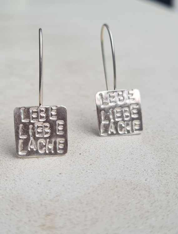Ohrhänger " LEBE LIEBE LACHE"